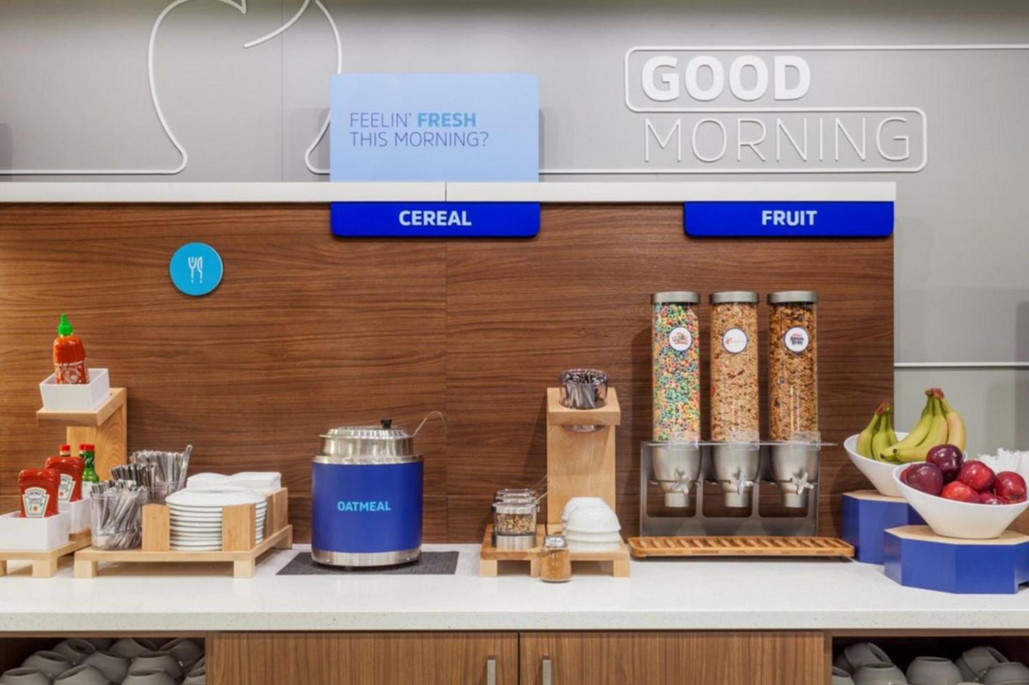 Holiday Inn Express & Suites Chicago Schaumburg By Ihg Eksteriør billede