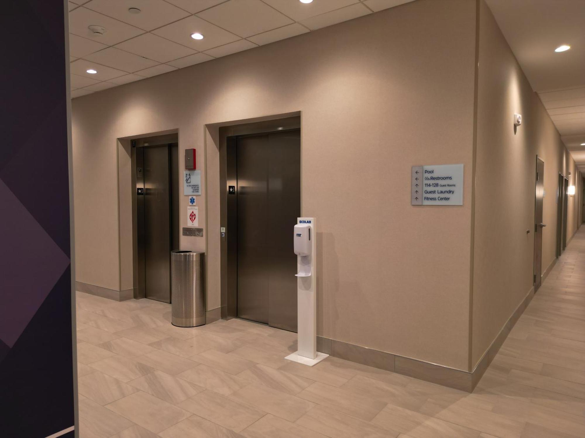 Holiday Inn Express & Suites Chicago Schaumburg By Ihg Eksteriør billede