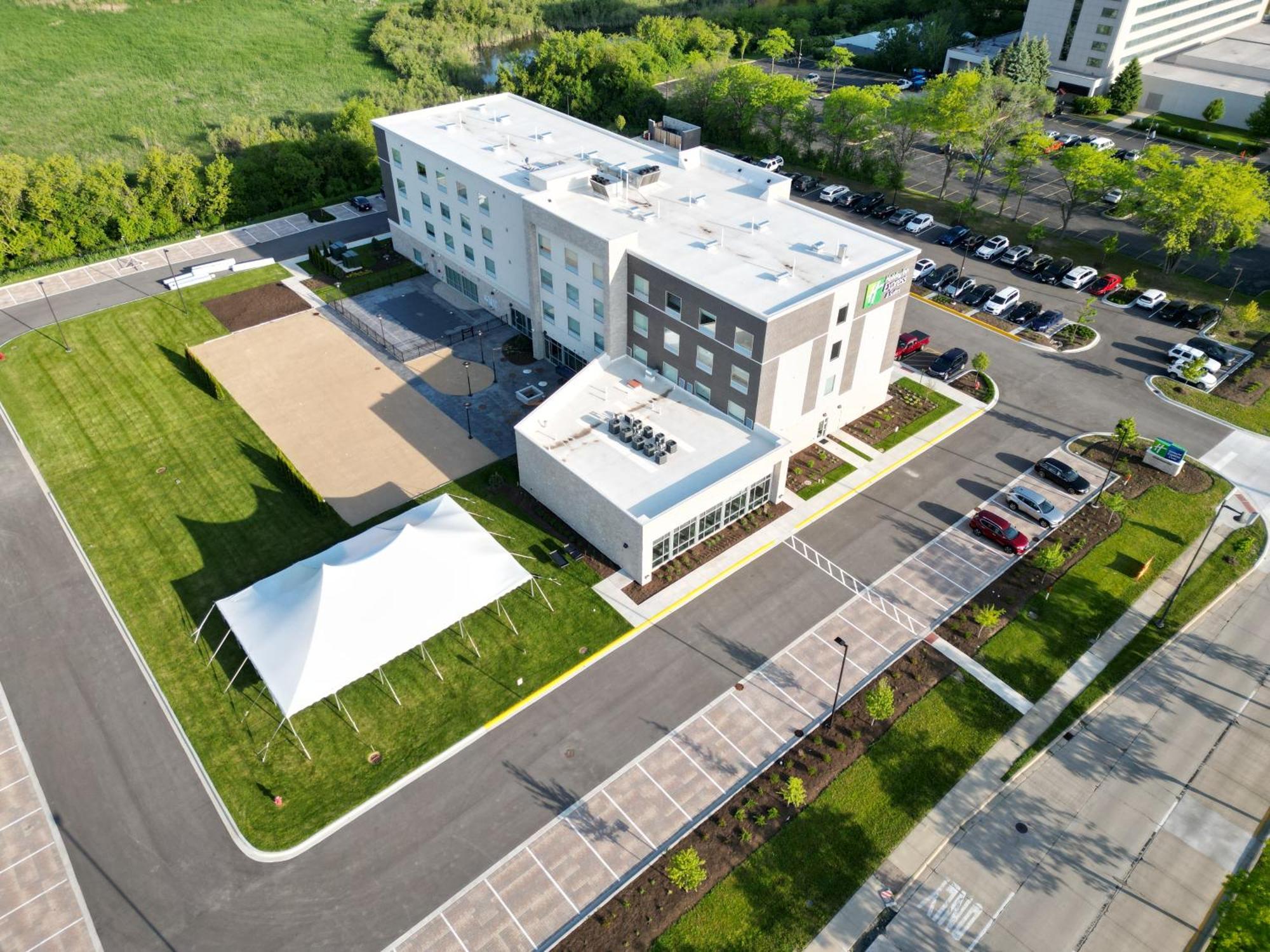 Holiday Inn Express & Suites Chicago Schaumburg By Ihg Eksteriør billede