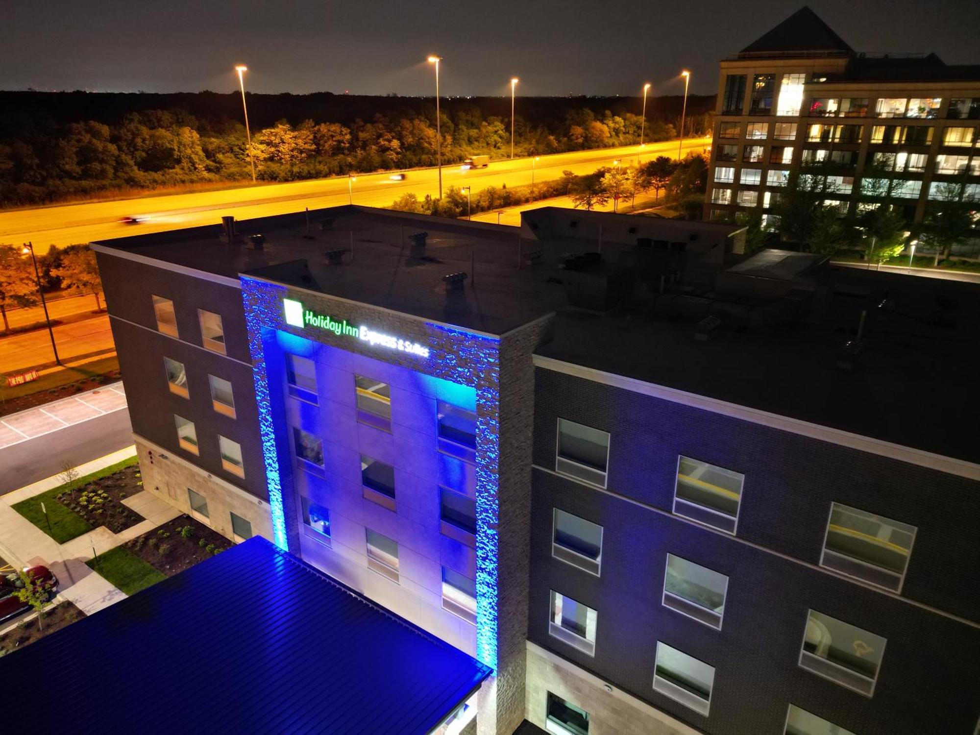 Holiday Inn Express & Suites Chicago Schaumburg By Ihg Eksteriør billede