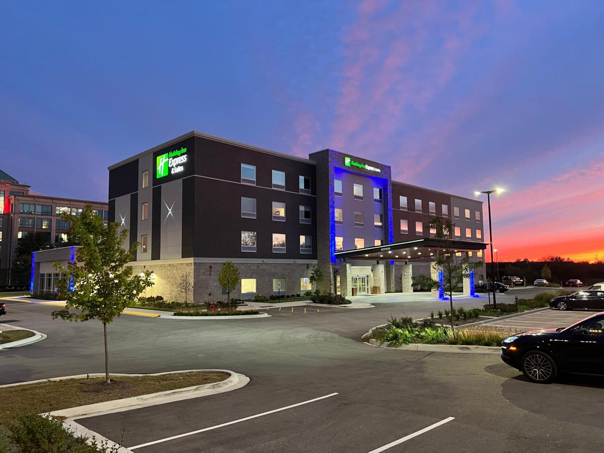Holiday Inn Express & Suites Chicago Schaumburg By Ihg Eksteriør billede